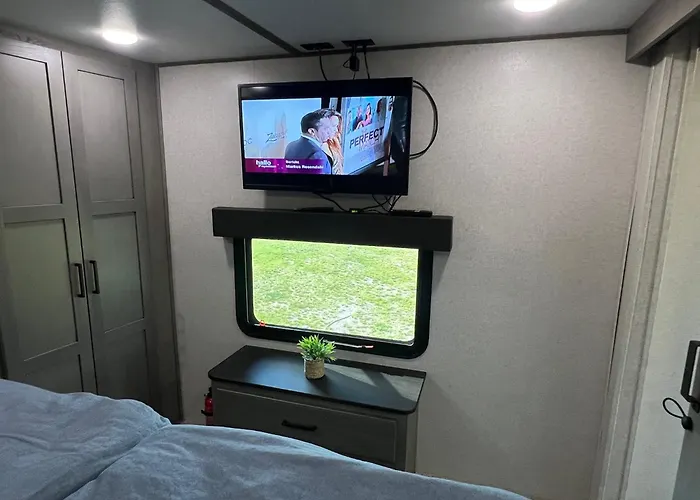 Camping Us Wohnauflieger Luxus