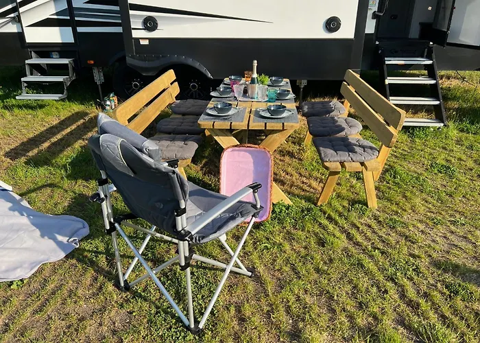 Camping Us Wohnauflieger Luxus