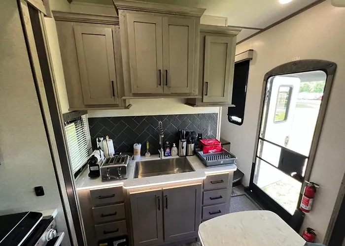 Camping Us Wohnauflieger Luxus